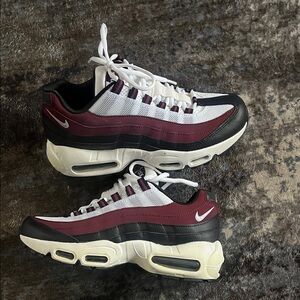 Nike Air Max 95 White and Maroon Sneakers